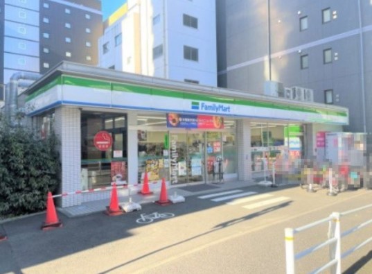 コンビニ　ファミリーマート堀留町二丁目店（コンビニ）まで90m