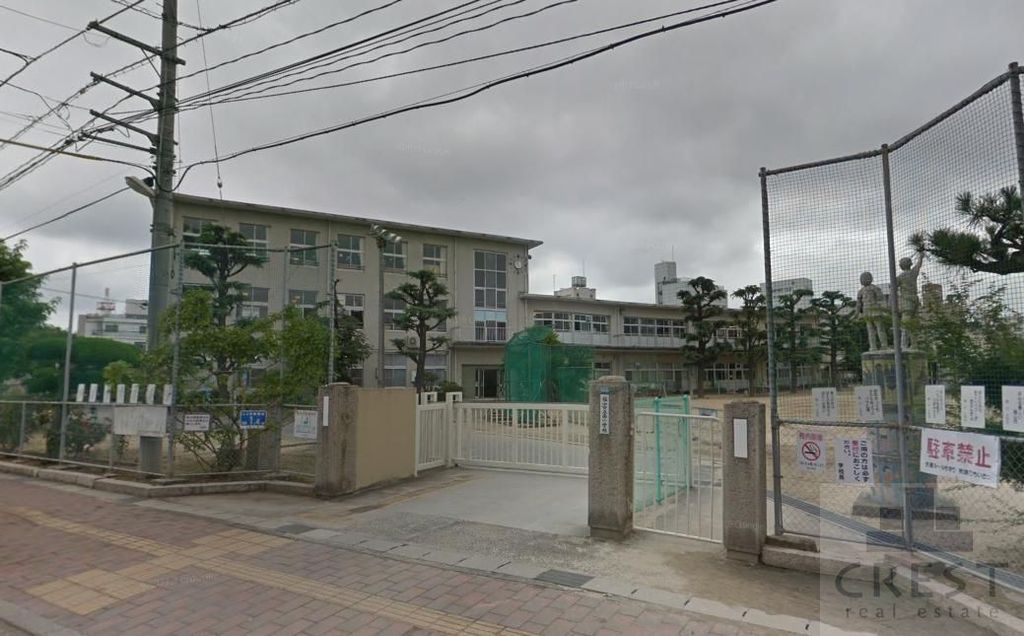 小学校　福山市立南小学校（小学校）まで220m