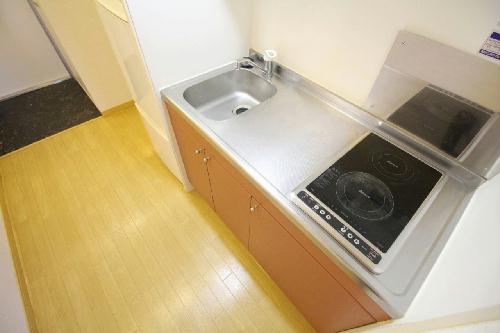 キッチン　２口ラジエントヒーター・料理好きには嬉しい広い調理台♪