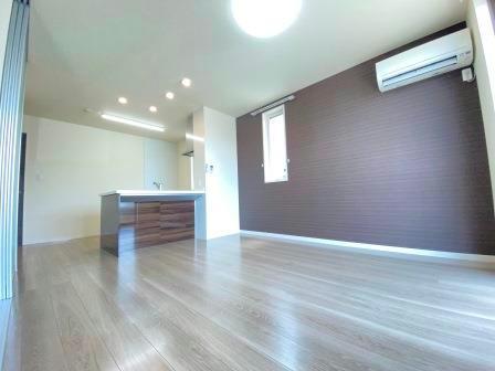 居室・リビング　※101写真　同型モデル