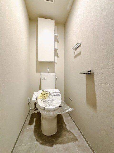 トイレ　※写真は同タイプ住戸です。