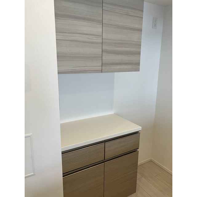 その他設備　食器棚・２０２６年１月３１日撮影