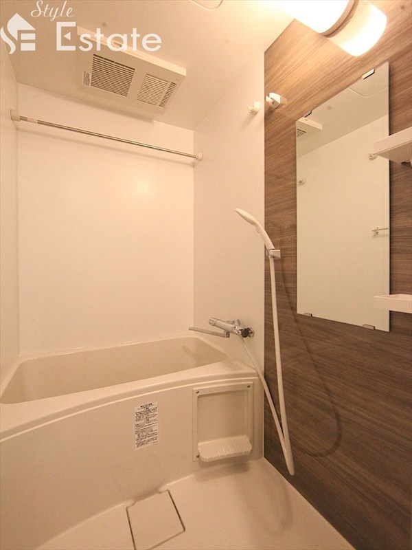 バス・シャワールーム　バスルーム