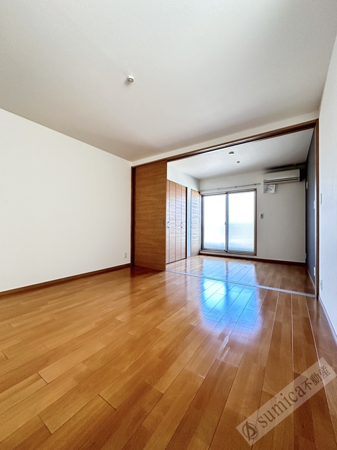 居室・リビング　１１．１帖のゆったりリビング♪