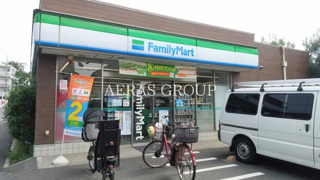 コンビニ　ファミリーマート 練馬東大泉四丁目店（コンビニ）まで103m