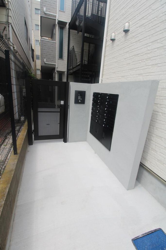 エントランス　エントランス