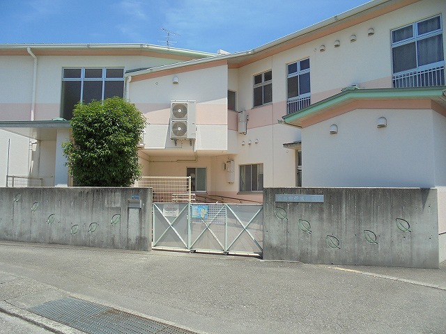 幼稚園・保育園　高知市若葉保育園（幼稚園・保育園）まで826m