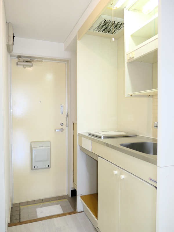 玄関　清潔感のある空間でお料理できます☆