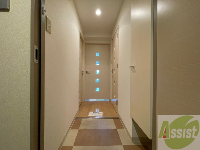 玄関　玄関からの様子を撮影してみました。動線になります。