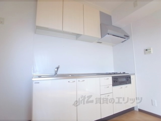 キッチン　システムキッチン。