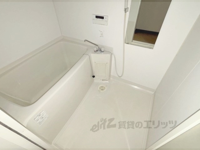 バス・シャワールーム　追い焚きできますよ。