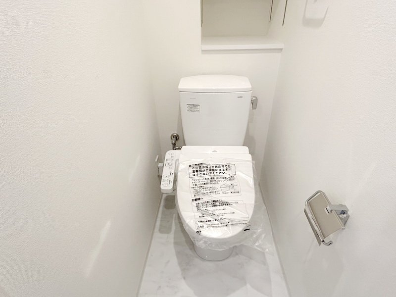 トイレ　※別部屋の参考写真です。