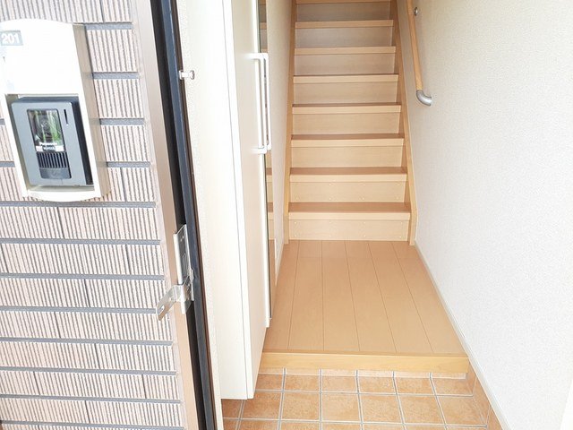 玄関　収納もある玄関です