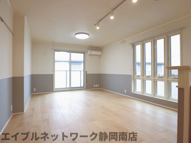 居室・リビング　居間です