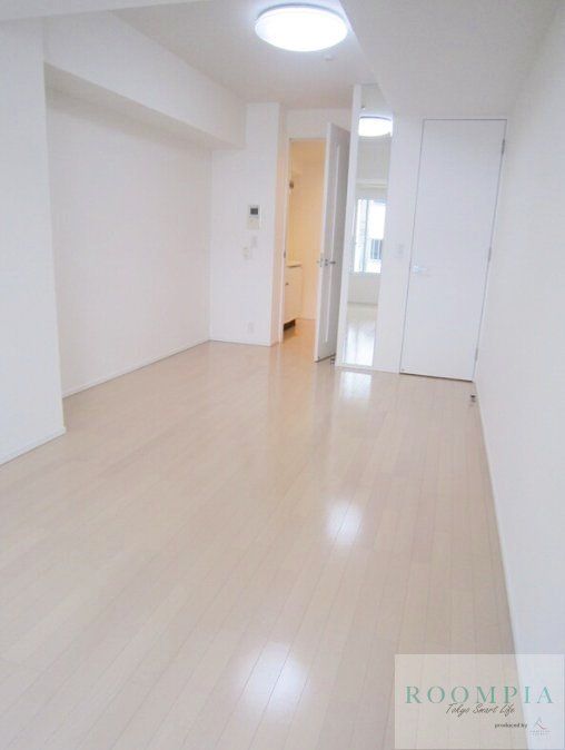 居室・リビング　玄関