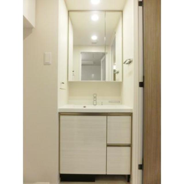 洗面設備　※写真は同タイプ住戸です。