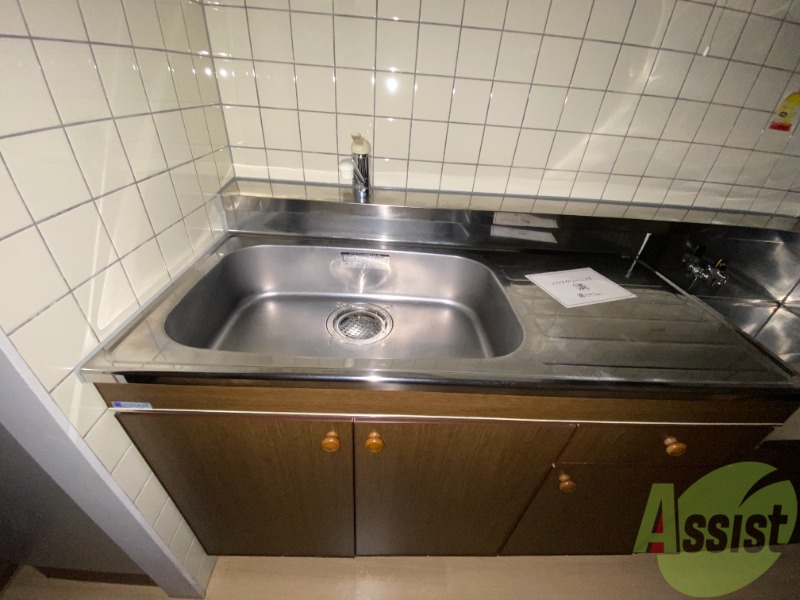 バス・シャワールーム　流しも大きめなので洗い物もしやすそうなキッチンですね。