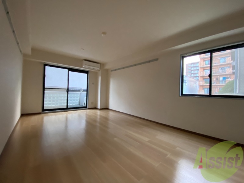 居室・リビング　明るい光が差し込む素敵なお部屋ですね～。