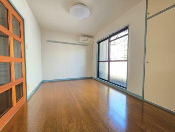 居室・リビング　即入居OK・二面採光・2階以上☆