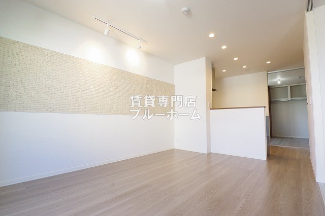 居室・リビング　13.2帖の広いリビングです！