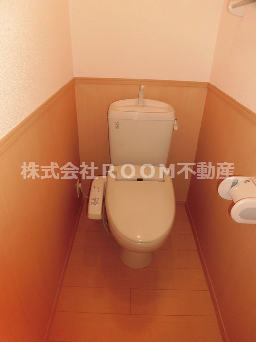 トイレ　落ち着いたトイレです