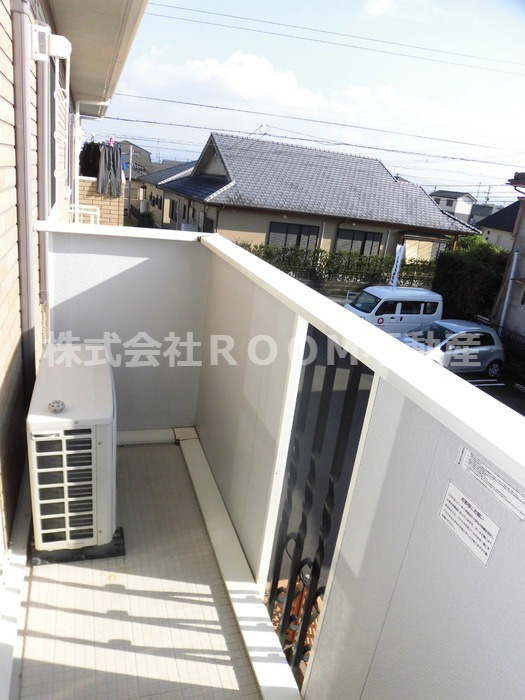 バルコニー　暖かな日差しのふりそそぐバルコニー