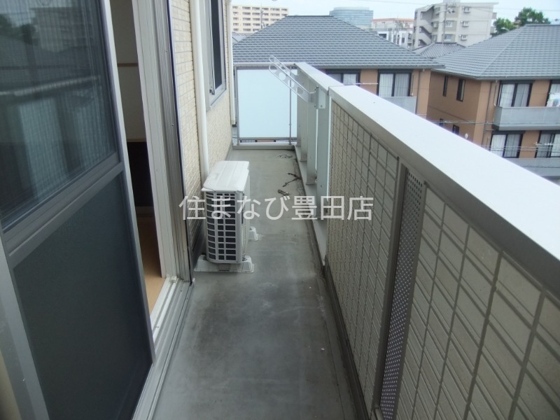 バルコニー　同型別部屋写真