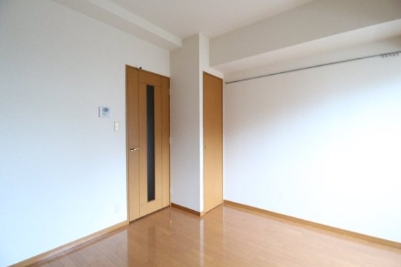 居室・リビング　同タイプのお写真です