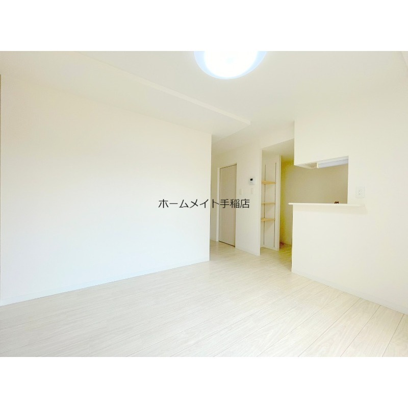 居室・リビング　明るく広々リビングスペース♪