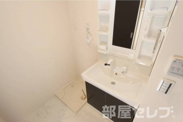 洗面設備　※２０１号室の写真を流用しています。