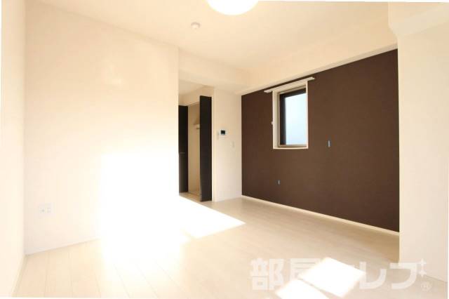 居室・リビング　※２０１号室の写真を流用しています。