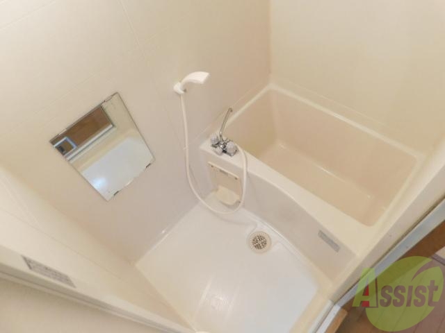 バス・シャワールーム　綺麗なお風呂が入ってますよ。