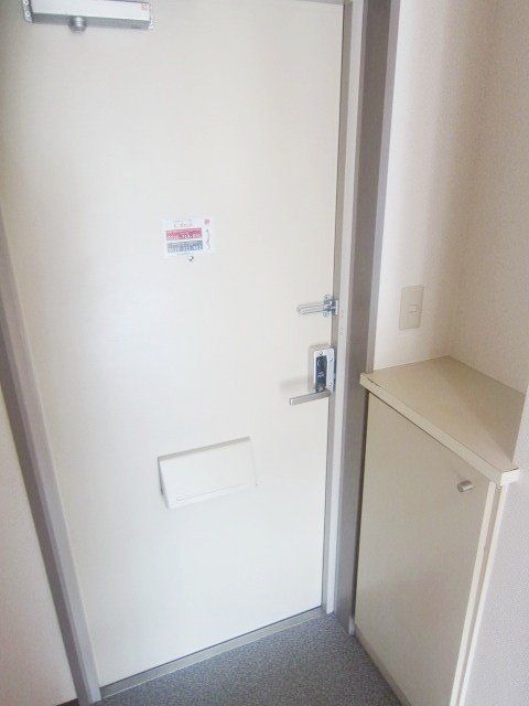 玄関　★お問い合わせはタウンハウジングまで★