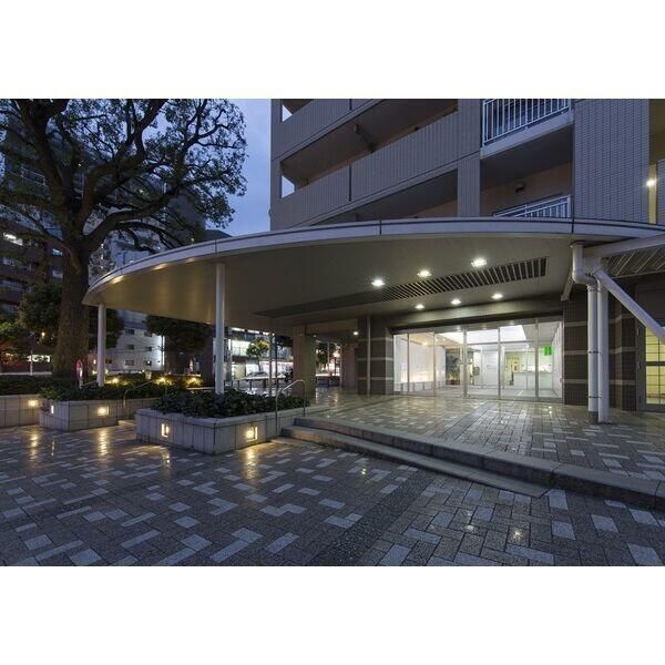 エントランス　建物の内部です