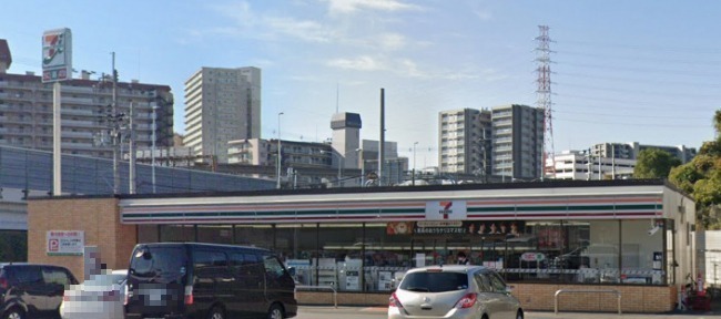 コンビニ　セブンイレブン 吹田山田北店（コンビニ）まで857m