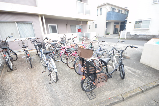 その他共有部分　～自転車はこちら～