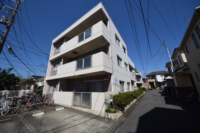 建物外観　～青い空が気持ちい～