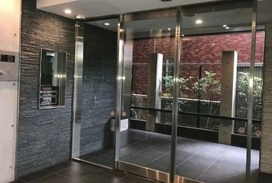 エントランス　防犯面もばっちりです！