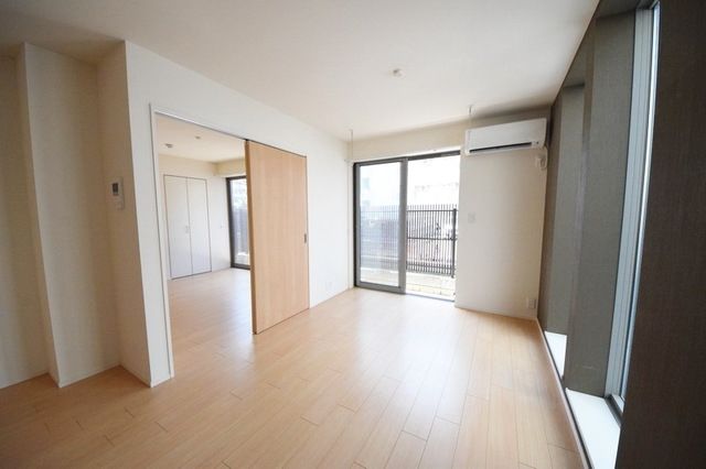 居室・リビング　※別部屋参考写真