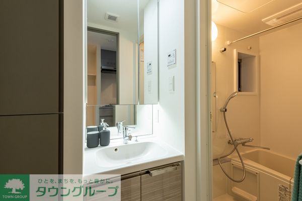 洗面設備　家具はイメージです。