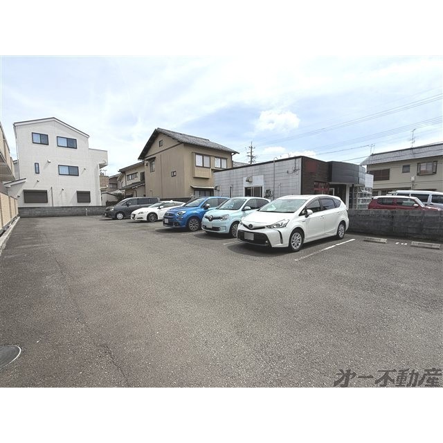 駐車場　駐車場