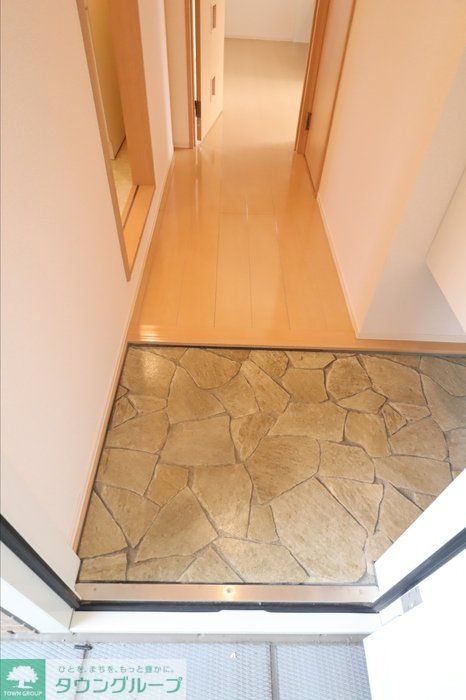 玄関　※別号室参考写真です