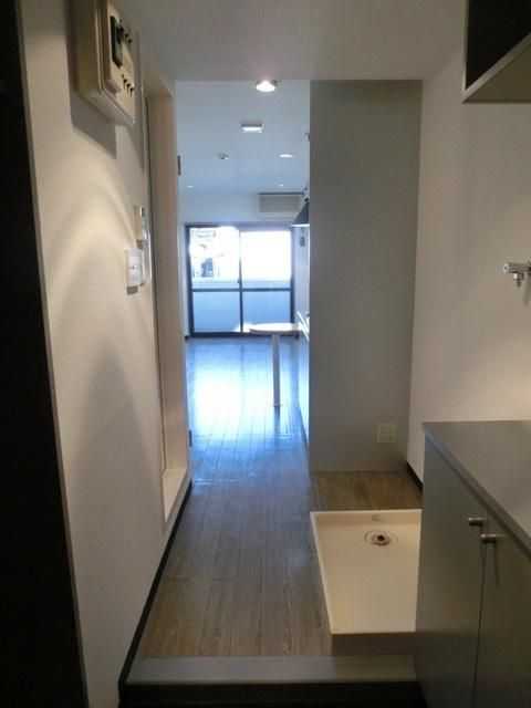 その他設備　玄関から見たお部屋