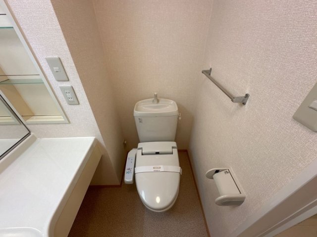 トイレ　トイレ