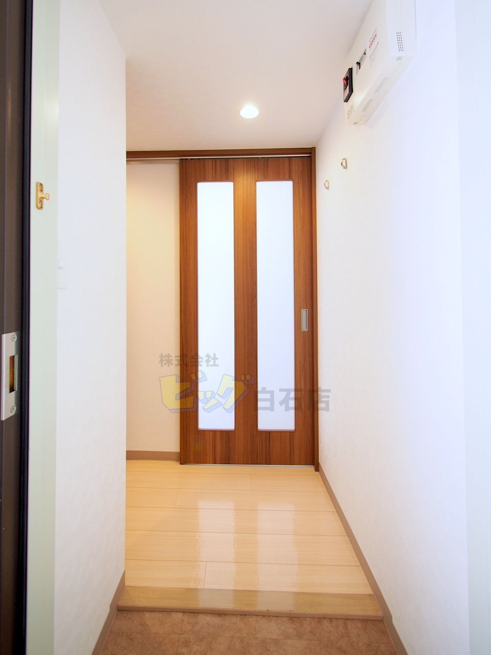 玄関　広々とした玄関です♪