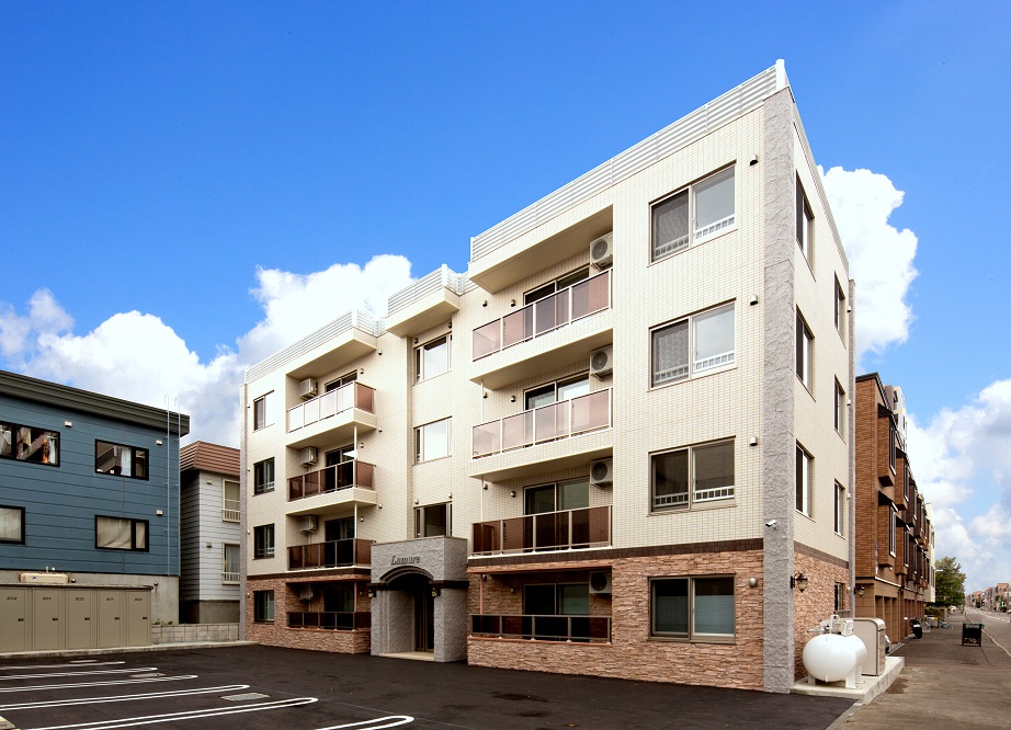 建物外観　設備充実の２ＬＤＫマンションです♪