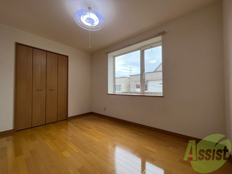 その他部屋・スペース　寝室です。部屋をどう使うかはあなた次第です！