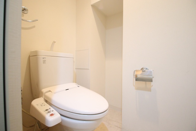 トイレ　※別室の参考写真の為、現況優先です。