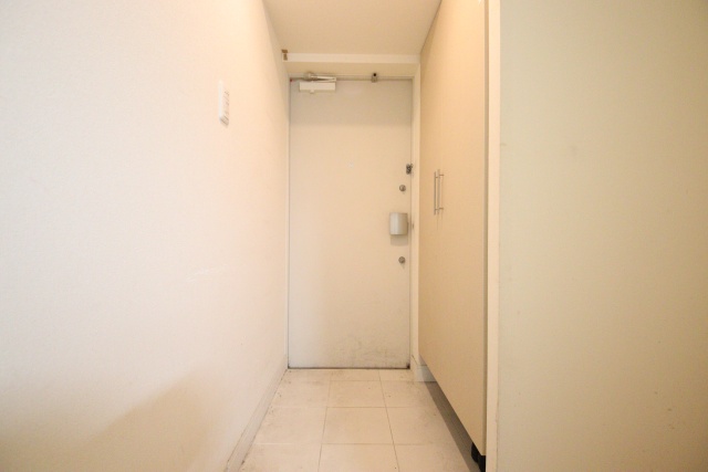 玄関　※別室の参考写真の為、現況優先です。