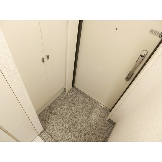 玄関　※同タイプ別室写真